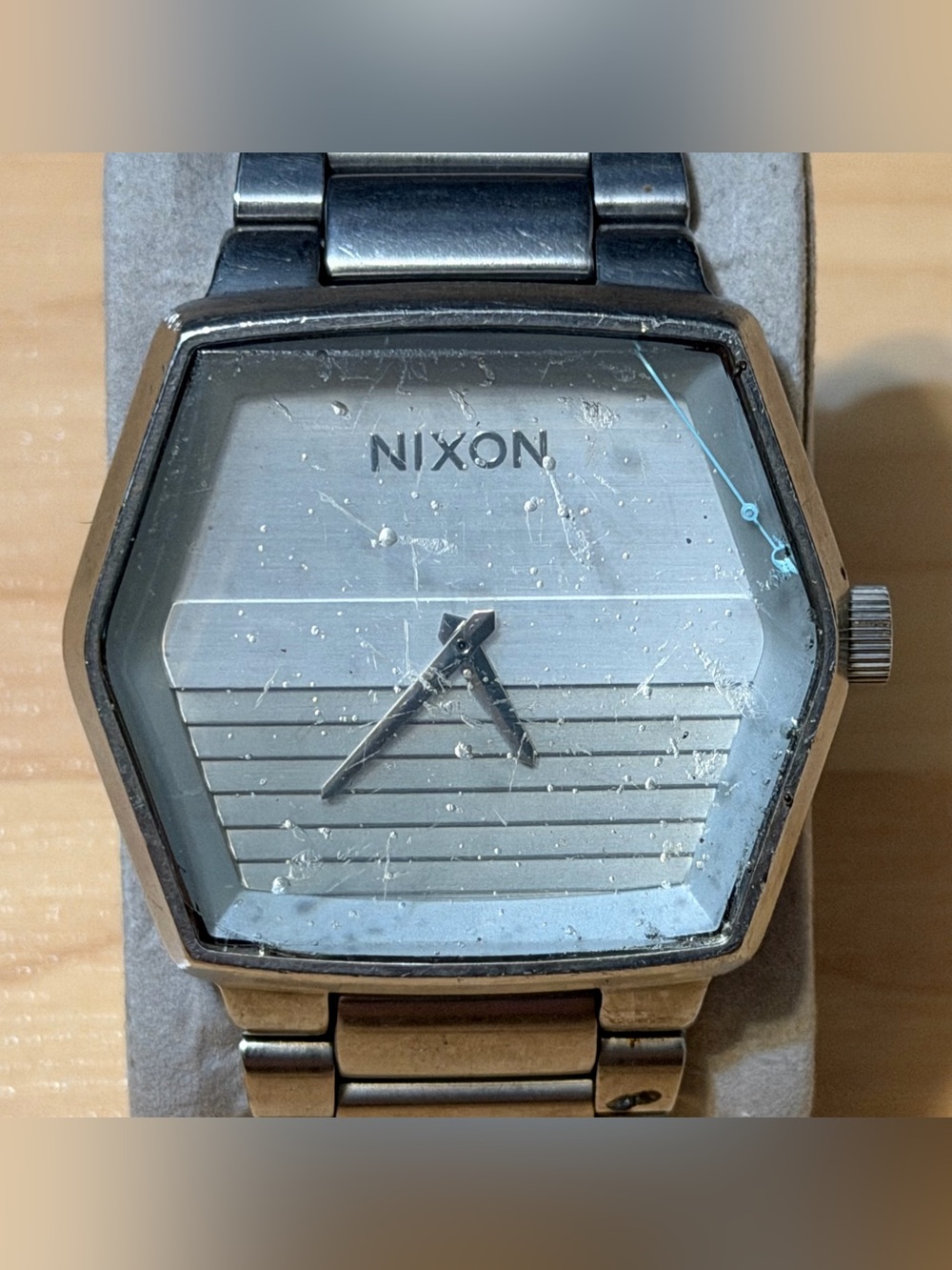 Nixon The Mayor Key to the City Hex Analog Silver Men's Watch RUNS PARTS REPAIR